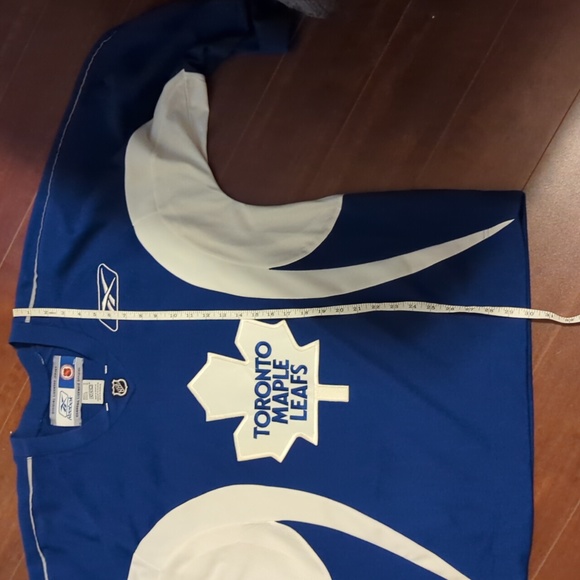 Toronto Maple Leafs Jersey - Picture 9 of 10